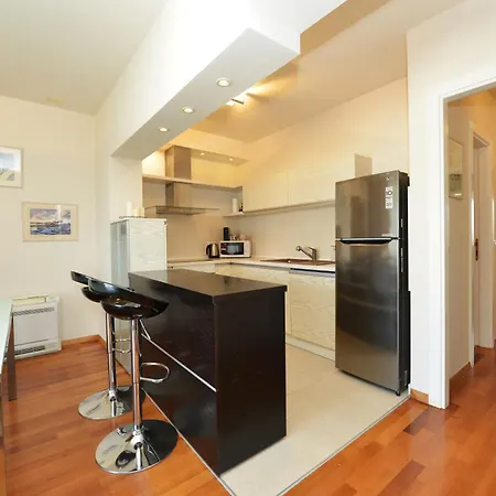 Ivon Διαμέρισμα *