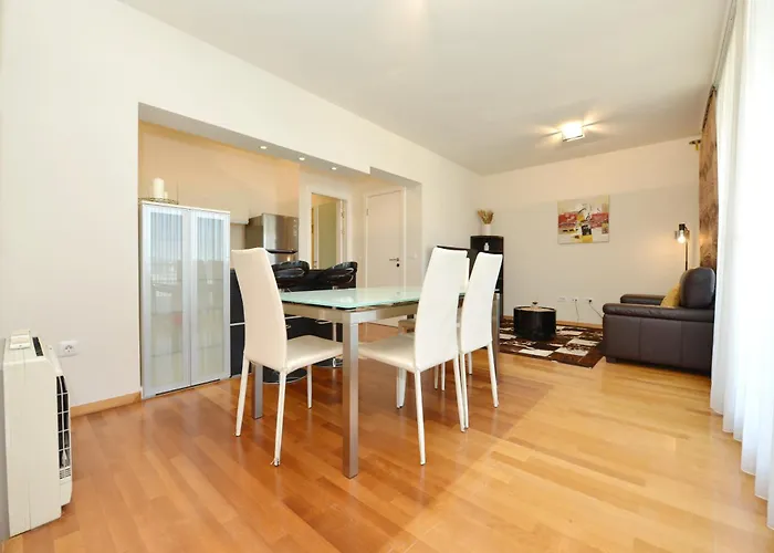 Ivon Διαμέρισμα *